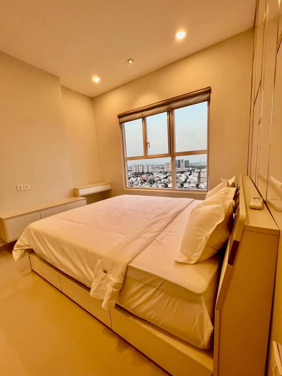 Thuy Duong Apartment's *